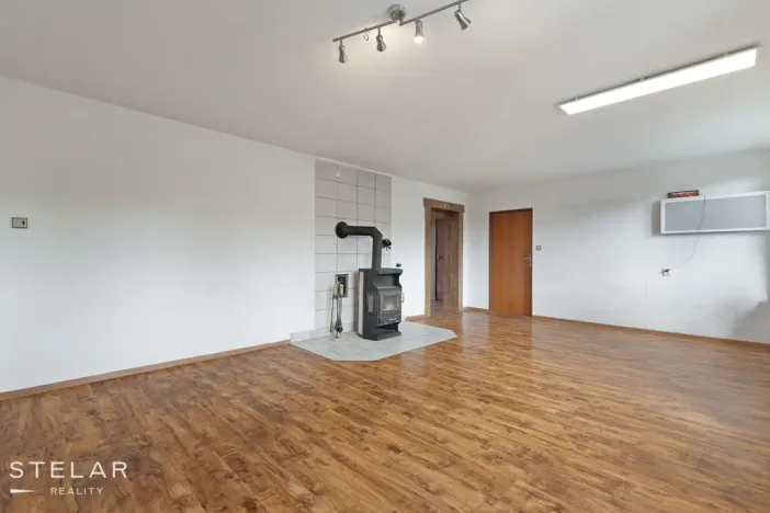 Prodej rodinného domu, Janovice, 300 m2
