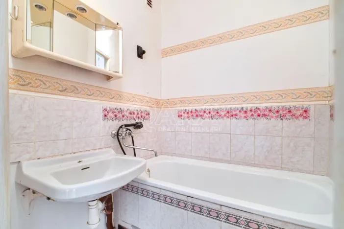Prodej bytu 1+1, Ostrava - Poruba, Vietnamská, 38 m2