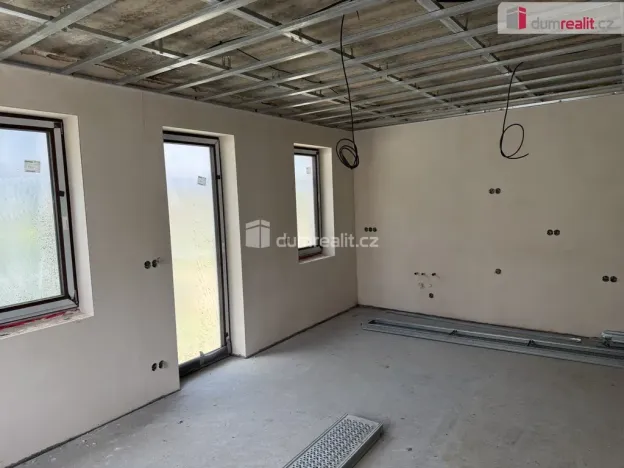 Prodej bytu 3+kk, Tehov, 83 m2