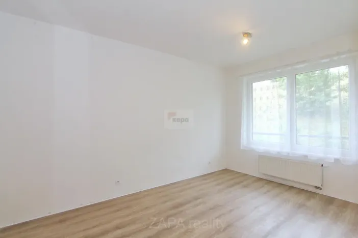 Pronájem bytu 2+kk, Praha - Horní Měcholupy, Mantovská, 52 m2