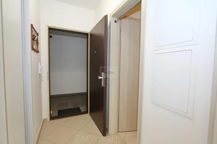 Pronájem bytu 2+kk, Praha - Horní Měcholupy, Mantovská, 52 m2
