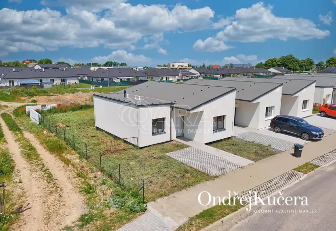 Prodej bytu 4+kk, Buštěhrad, Vrbová, 95 m2