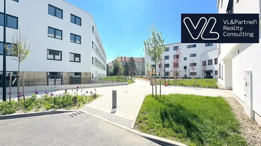 Prodej obchodního prostoru, Šlapanice, Brněnská, 131 m2