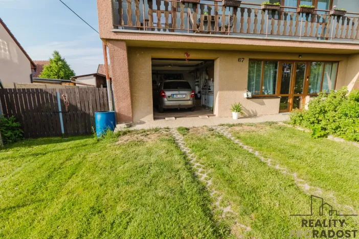 Prodej rodinného domu, Katov, 200 m2