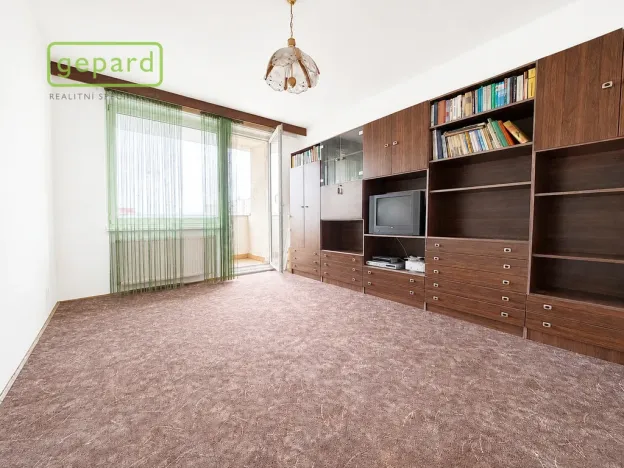 Prodej bytu 2+1, Karlovy Vary, Chomutovská, 56 m2