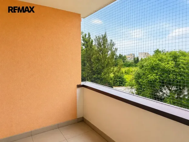 Prodej bytu 2+1, Karlovy Vary - Stará Role, Závodu míru, 68 m2