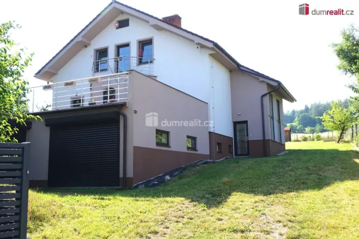 Prodej rodinného domu, Bystřice - Ouběnice, 300 m2