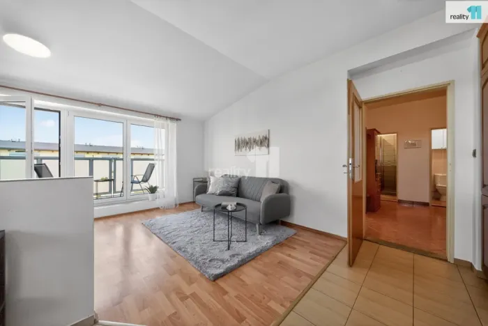 Prodej bytu 2+kk, Jesenice, Sluneční, 58 m2