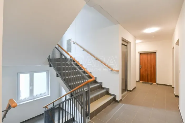 Pronájem bytu 1+kk, Praha - Hostivař, U továren, 34 m2