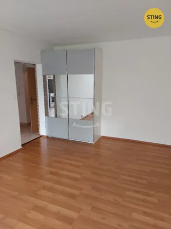 Pronájem bytu 1+1, Ostrava, Krestova, 41 m2