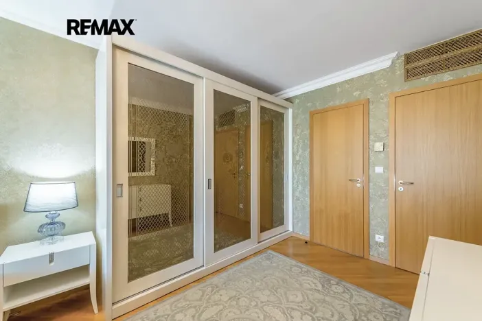 Prodej bytu 4+kk, Praha - Žižkov, Ke kapslovně, 133 m2