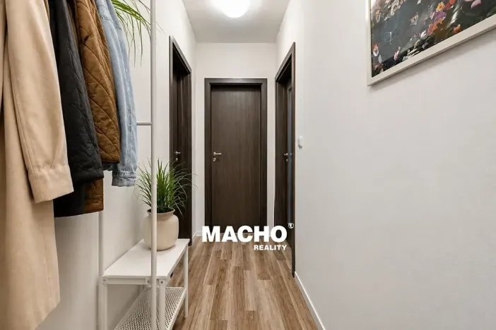 Pronájem bytu 2+kk, Praha - Modřany, Karasova, 50 m2