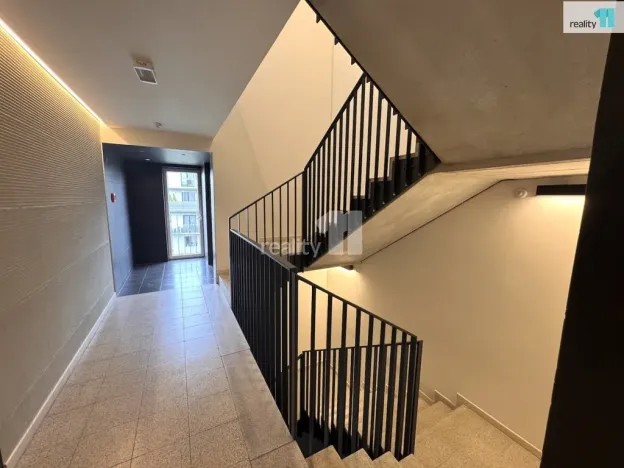 Prodej bytu 1+kk, Praha - Libeň, Novovysočanská, 25 m2