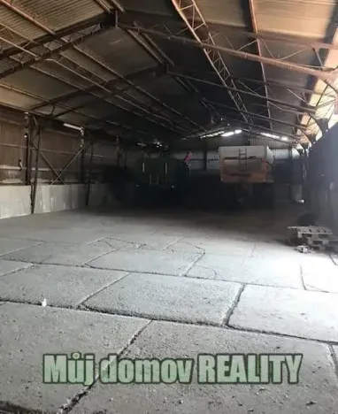 Pronájem výrobních prostor, Babice, 600 m2