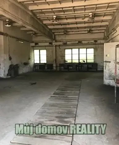 Pronájem výrobních prostor, Babice, 600 m2