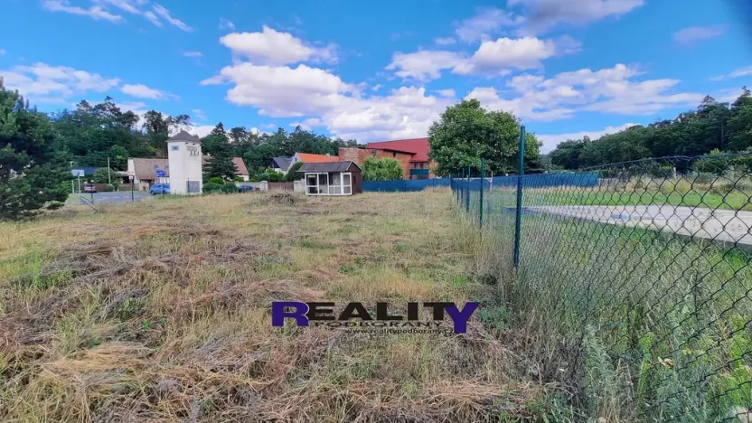 Prodej pozemku pro bydlení, Holedeč, Luční, 831 m2