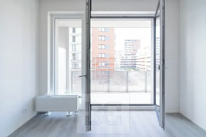 Pronájem bytu 2+kk, Praha - Vysočany, Poděbradská, 51 m2