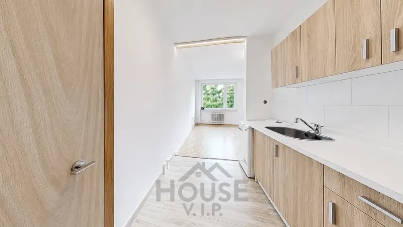 Prodej bytu 1+kk, Praha - Letňany, Ostravská, 35 m2