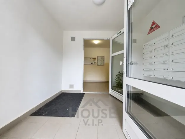 Prodej bytu 1+kk, Praha - Letňany, Ostravská, 35 m2