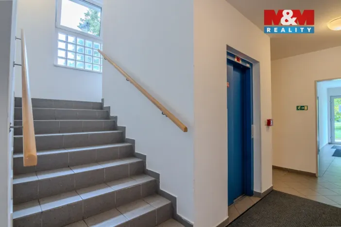 Pronájem bytu 2+kk, Praha, Názovská, 50 m2