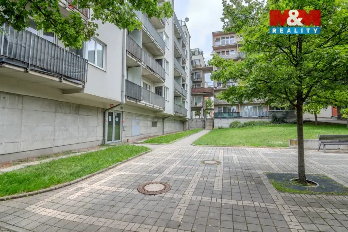 Pronájem bytu 2+kk, Praha, Názovská, 50 m2