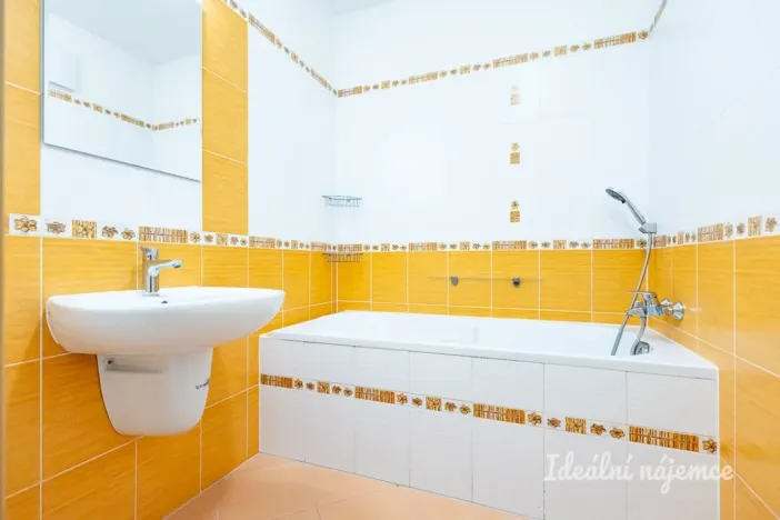 Pronájem bytu 2+kk, Praha - Háje, Jurkovičova, 69 m2