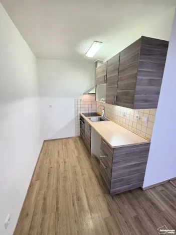 Pronájem bytu 2+kk, Praha - Kobylisy, Třeboradická, 48 m2