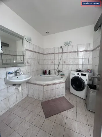 Pronájem bytu 3+1, Letonice, 70 m2