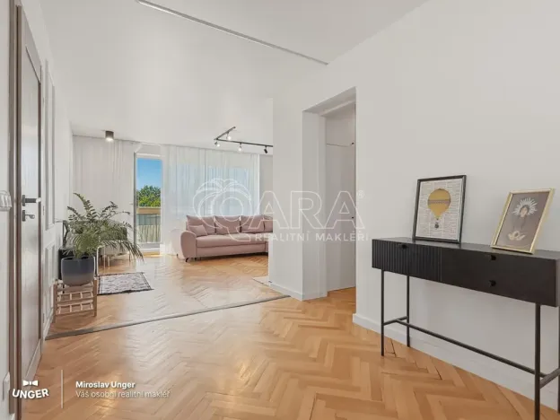 Prodej bytu 3+kk, Praha - Záběhlice, Hlavní, 72 m2