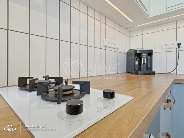 Prodej bytu 3+kk, Praha - Záběhlice, Hlavní, 72 m2