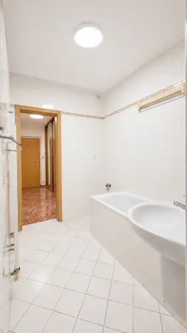 Prodej bytu 2+kk, Vestec, Ve Stromkách, 45 m2