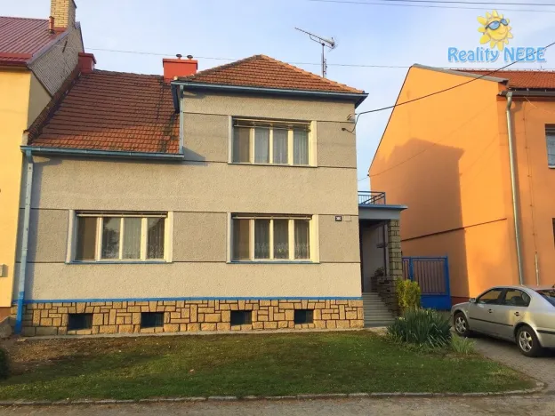 Pronájem rodinného domu, Hluk, Sokolská, 150 m2