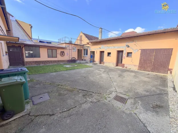 Pronájem rodinného domu, Hluk, Sokolská, 150 m2
