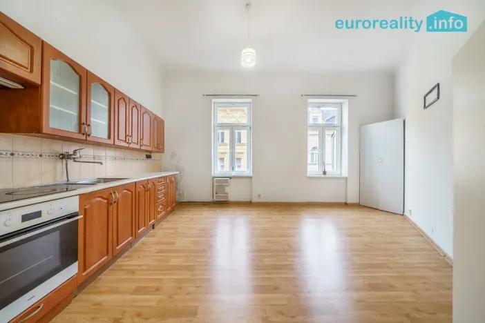Prodej bytu 2+1, Karlovy Vary, Dr. Davida Bechera, 79 m2