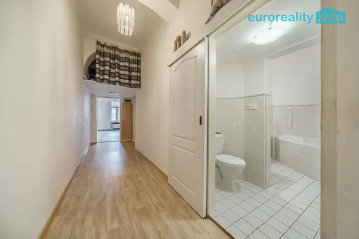 Prodej bytu 2+1, Karlovy Vary, Dr. Davida Bechera, 79 m2