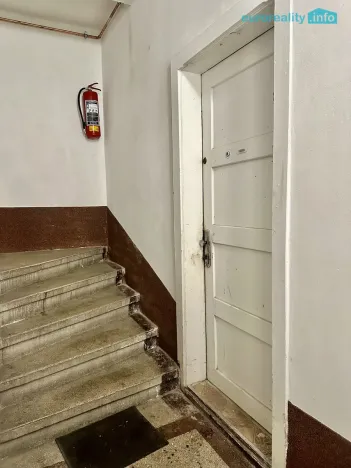 Prodej bytu 2+1, Nejdek, náměstí Karla IV., 70 m2