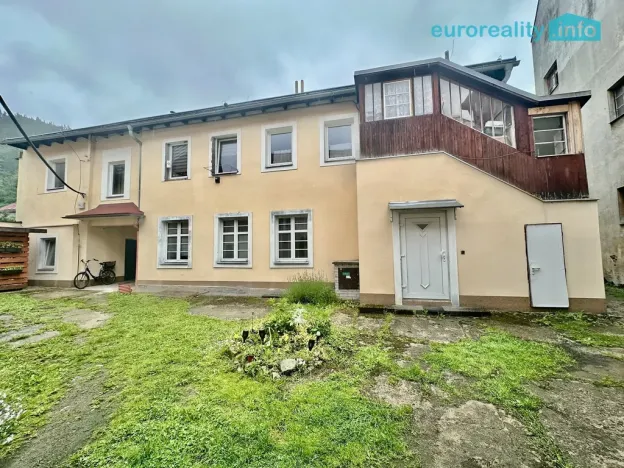 Prodej bytu 2+1, Nejdek, náměstí Karla IV., 70 m2