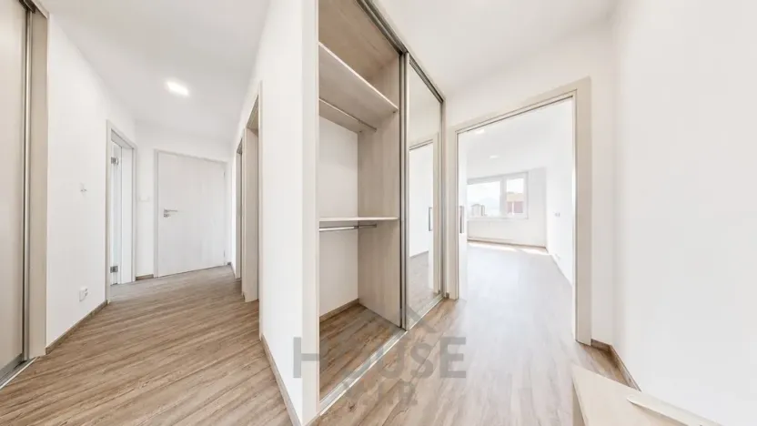 Prodej bytu 3+1, Kladno, Vodárenská, 69 m2