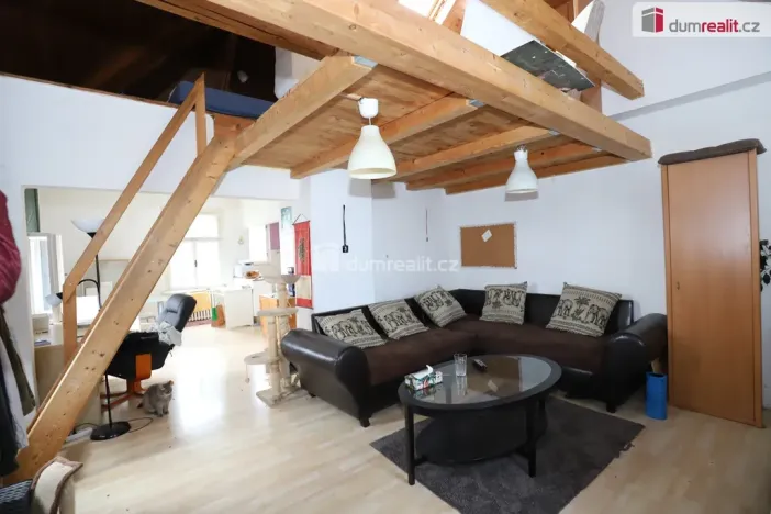 Pronájem bytu 3+1, Praha - Horní Počernice, Khodlova, 85 m2