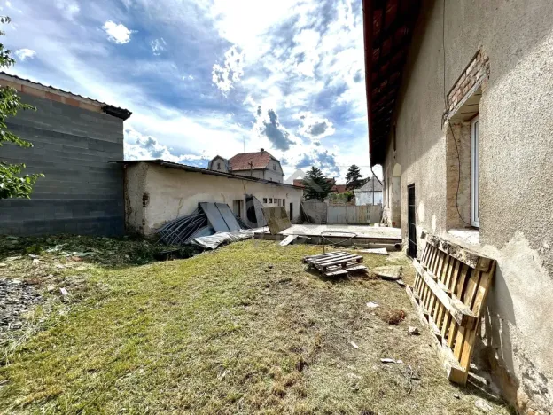 Prodej obchodního prostoru, Hořany, 452 m2
