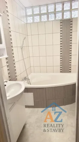 Pronájem bytu 2+1, Chomutov, Dřínovská, 61 m2