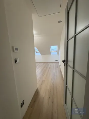 Pronájem bytu 2+kk, Praha - Libeň, Kotlaska, 45 m2