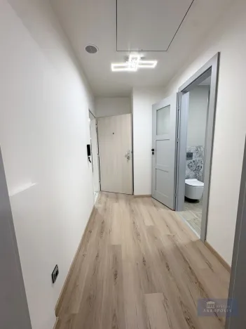 Pronájem bytu 2+kk, Praha - Libeň, Kotlaska, 58 m2