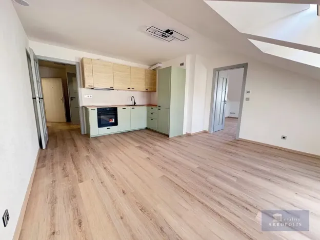 Pronájem bytu 2+kk, Praha, Kotlaska, 58 m2