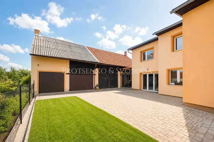 Prodej rodinného domu, Třebnouševes, 400 m2