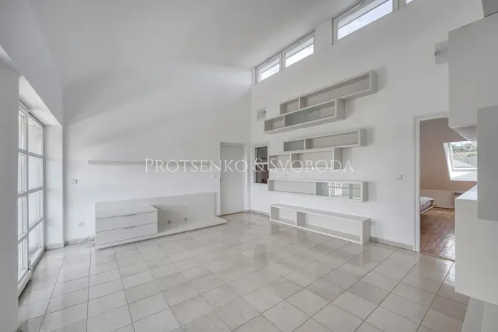 Prodej vily, Křižanov, Benešovo náměstí, 530 m2