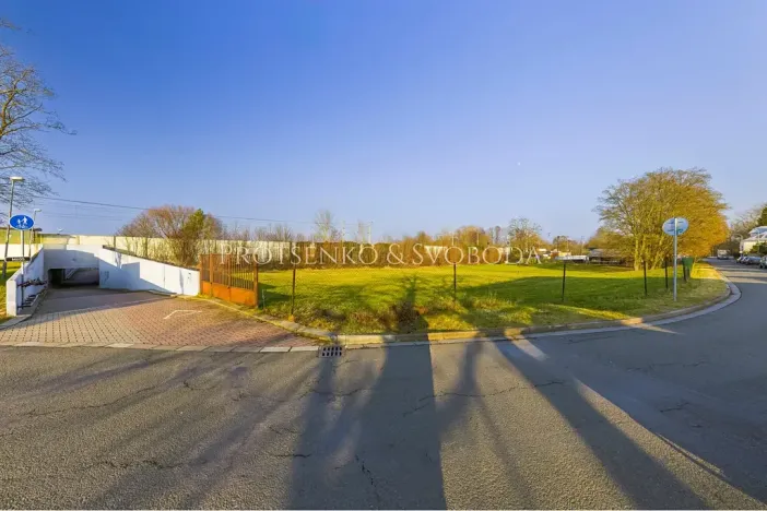 Prodej komerčního pozemku, Pardubice, Přerovská, 4073 m2