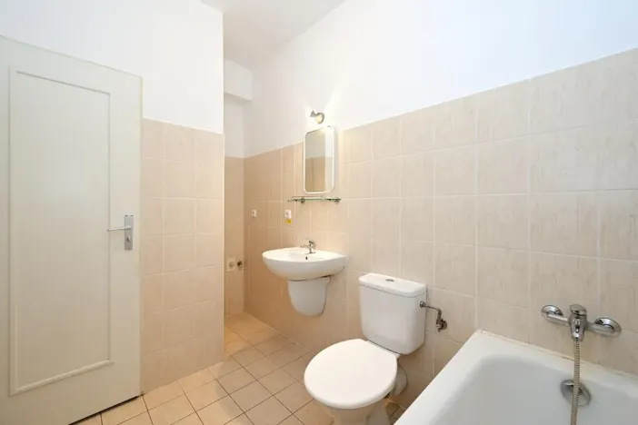 Pronájem bytu 1+kk, Praha - Kyje, Za černým mostem, 34 m2