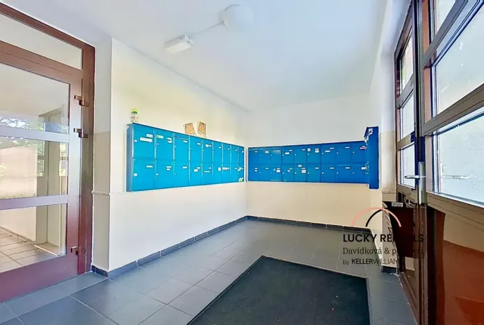 Pronájem bytu 1+kk, Praha - Stodůlky, Kodymova, 35 m2