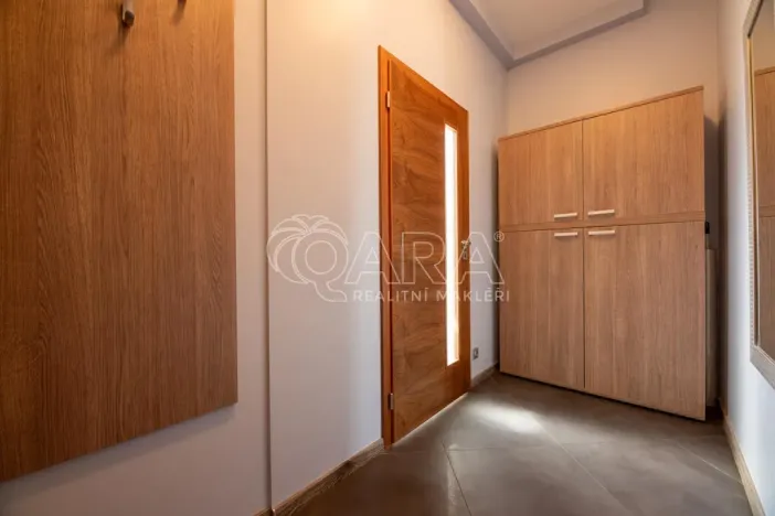 Pronájem kanceláře, Jesenice, Nákupní, 77 m2